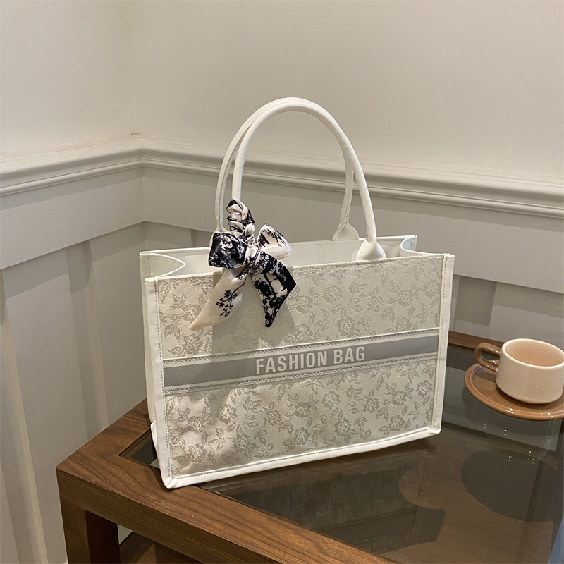 Luxury Elegant Women Tote Bag  - Women Bags On Sale บทวิจารณ์และราคา