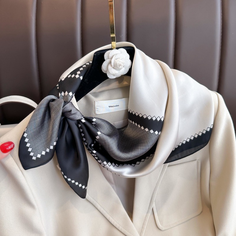 New Luxury Horse Pattern Silk  - Women Bags For Office บทวิจารณ์และราคา